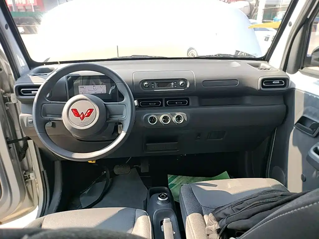 Wuling Motors Wuling Zhiguang NEV 2026 2025 Model Comfort