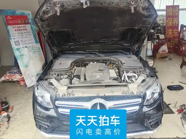 Mercedes-Benz GLC 2018 GLC 300 4MATIC Dynamic — фото 3