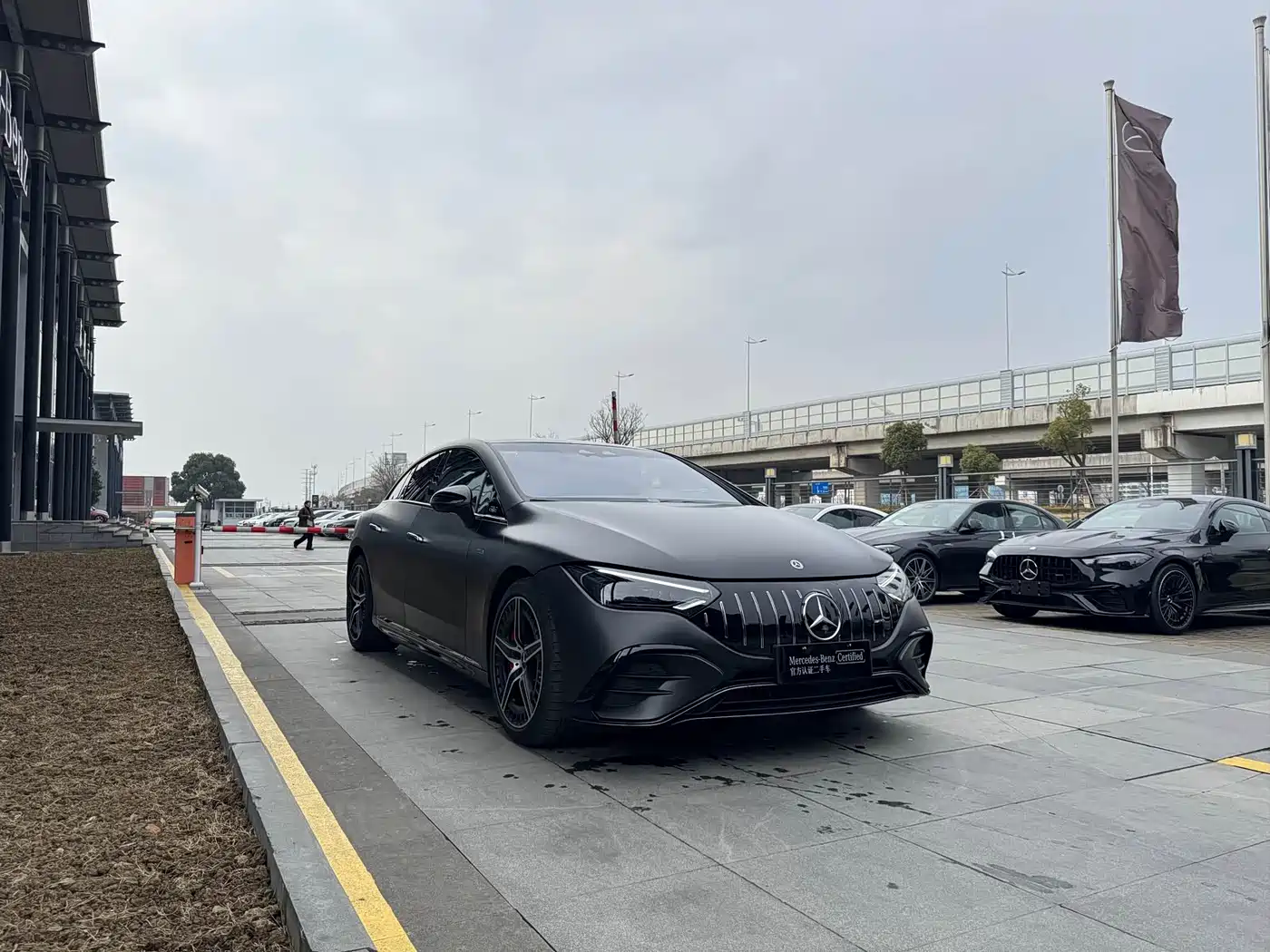 MERCEDES-BENZ EQE AMG