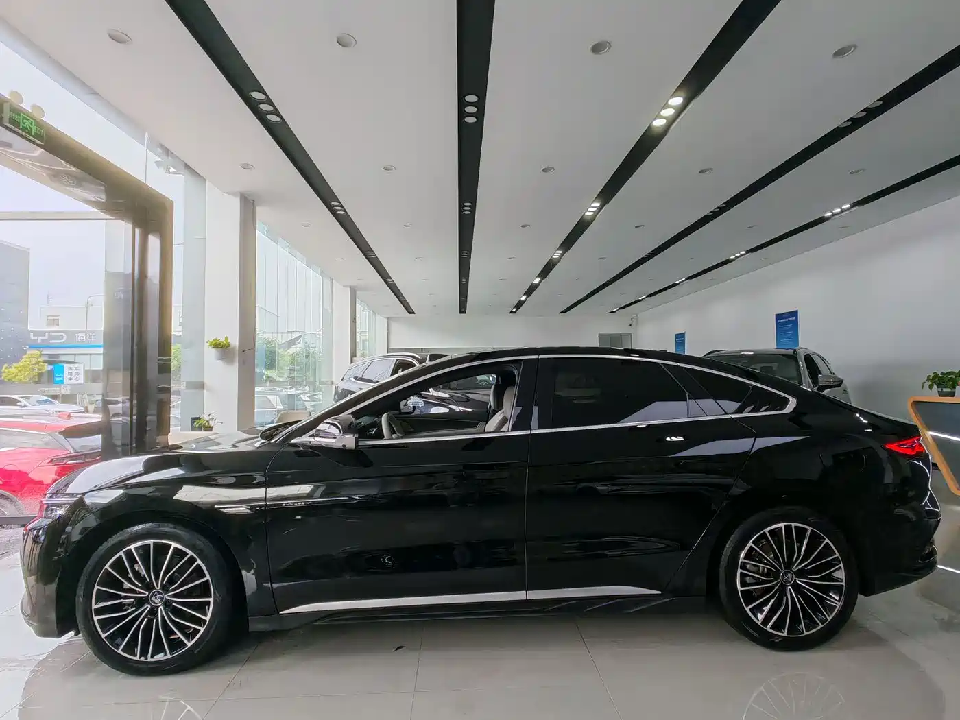 BYD Han 2025 DM-i Smart Driving Edition 125KM LiDAR Flagship фото 10