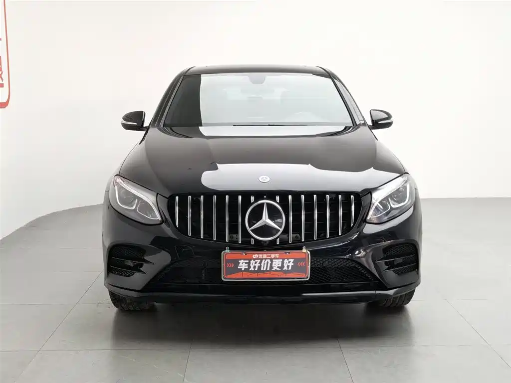 Mercedes-Benz GLC Coupe 2018 GLC 200 4MATIC Coupe SUV фото 3