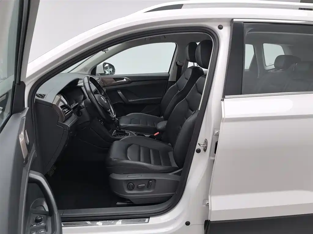 Volkswagen Tharu 2021 280TSI 2WD Luxury Plus фото 10