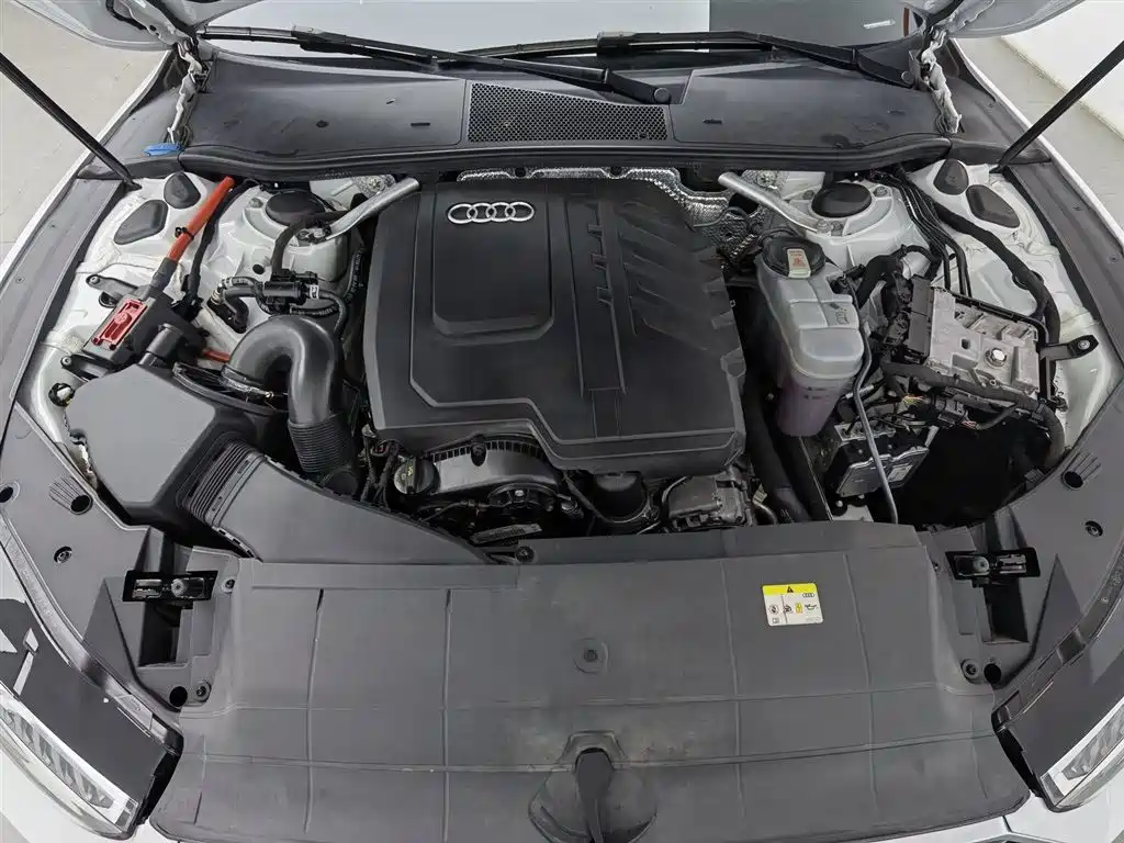 Audi A7L 2024 45TFSI S-line Dream Edition Crystal Package фото 6