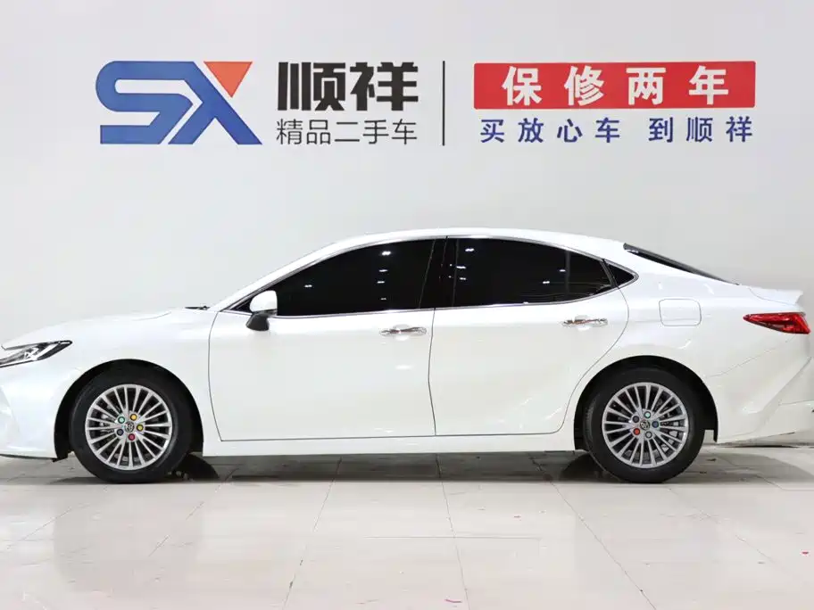 Toyota Camry 2025 2024 2.0GVP Luxury Edition