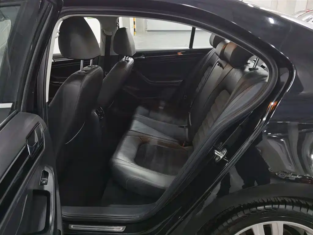 Volkswagen Sagitar 2018 280TSI DSG Luxury фото 15