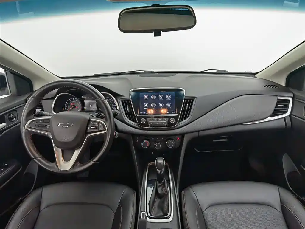 Chevrolet Monza 2020 Mild Hybrid Redline 320T Dual-Clutch Joy Edition фото 5