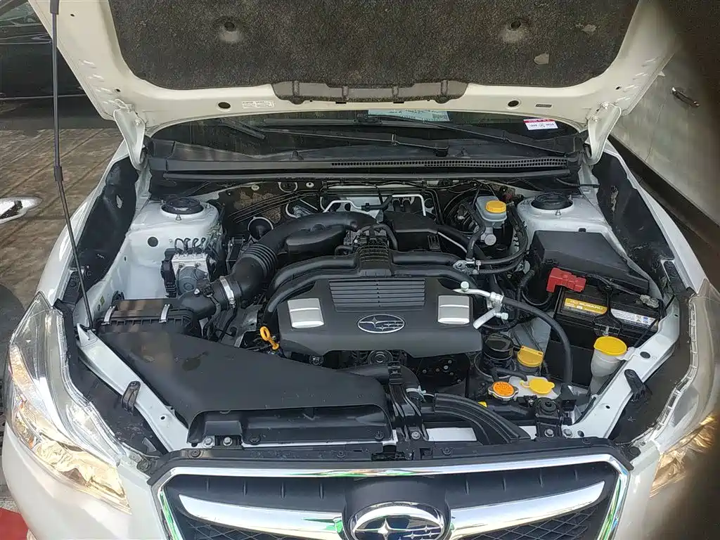 Subaru XV 2014 2.0i Comfort фото 20