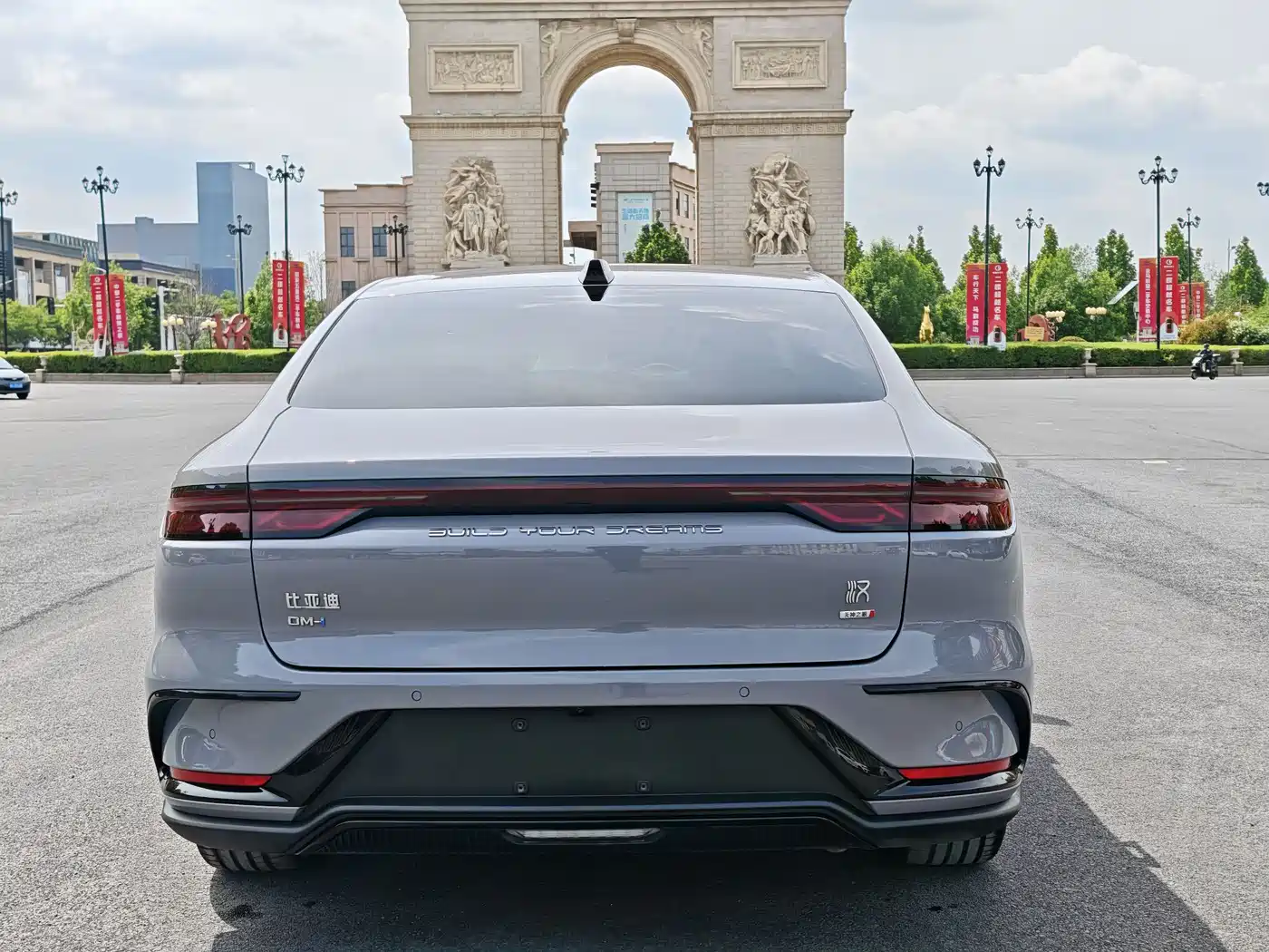 BYD Han 2025 DM-i 125KM LiDAR Smart Driving фото 8