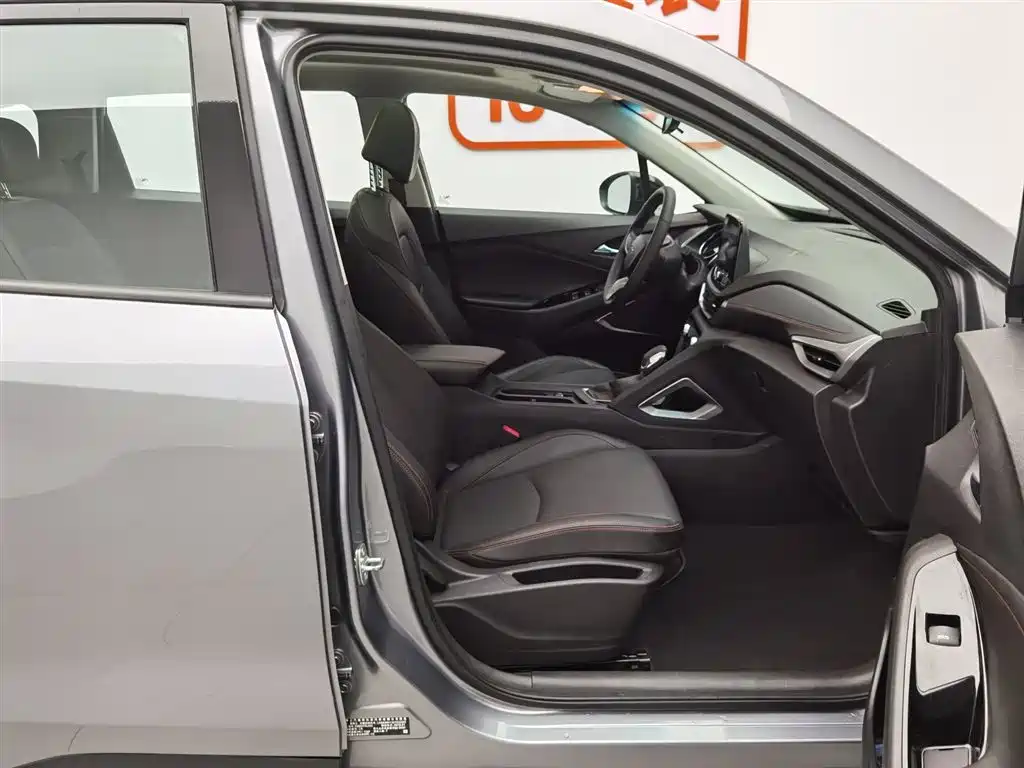 Chevrolet Volando 2018 Redline 530T Auto Premium Edition (5+2 seater) China V фото 23