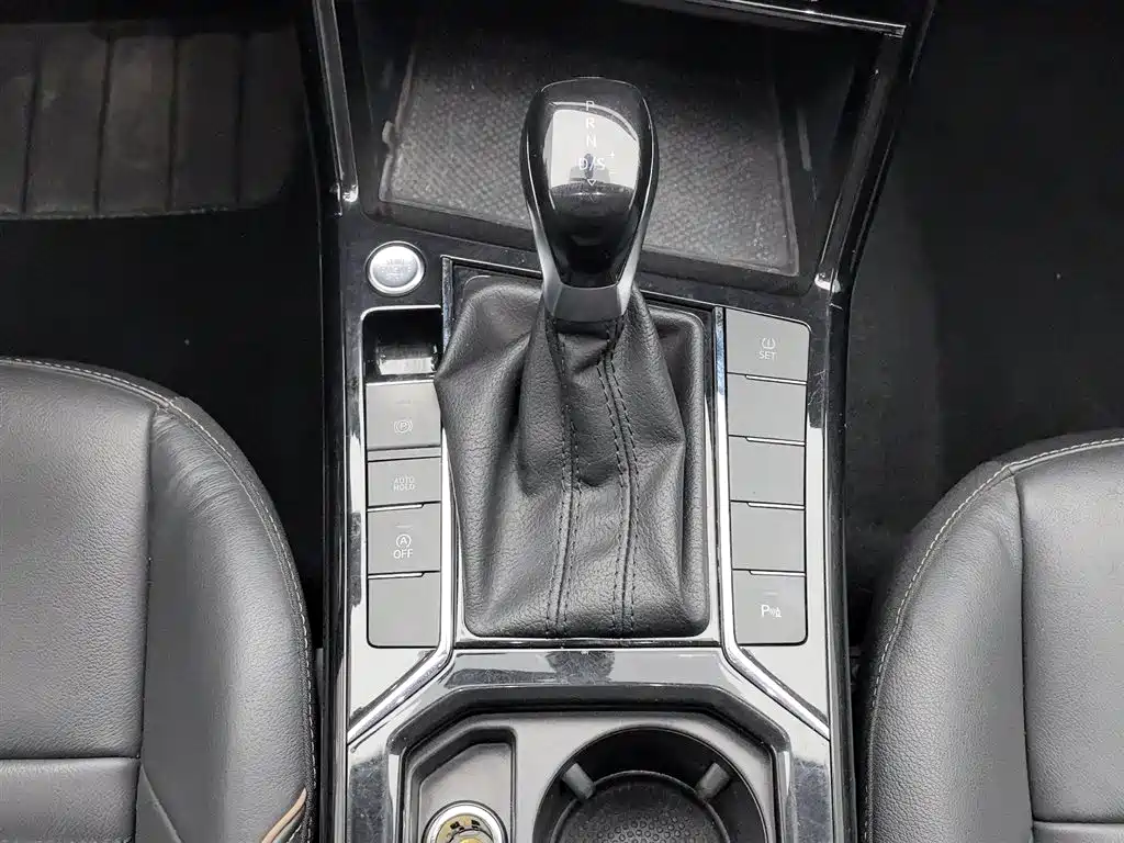Volkswagen Passat 2021 Model 330TSI Elite Edition фото 13