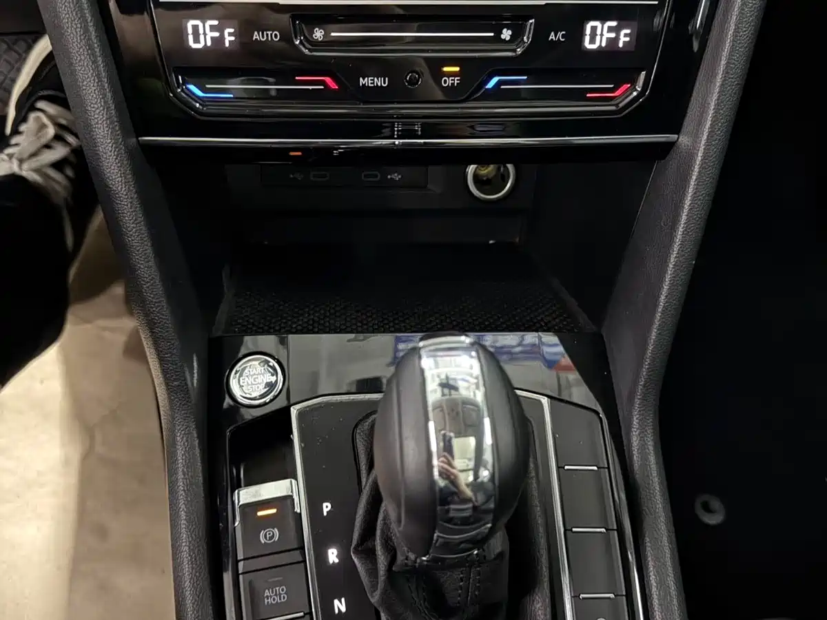 Volkswagen Tharu 2022 280TSI FWD Luxury Edition фото 10