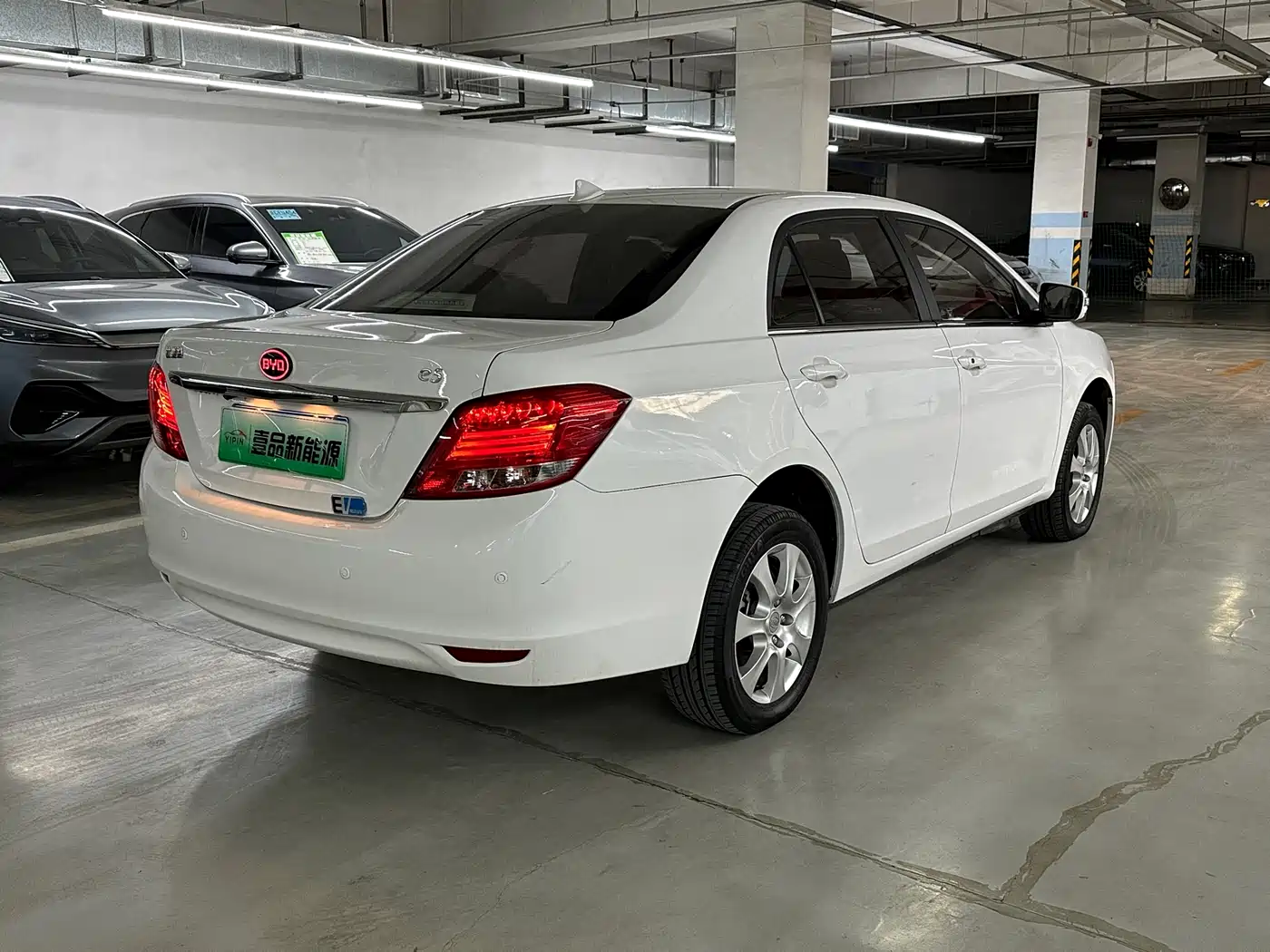 BYD E5