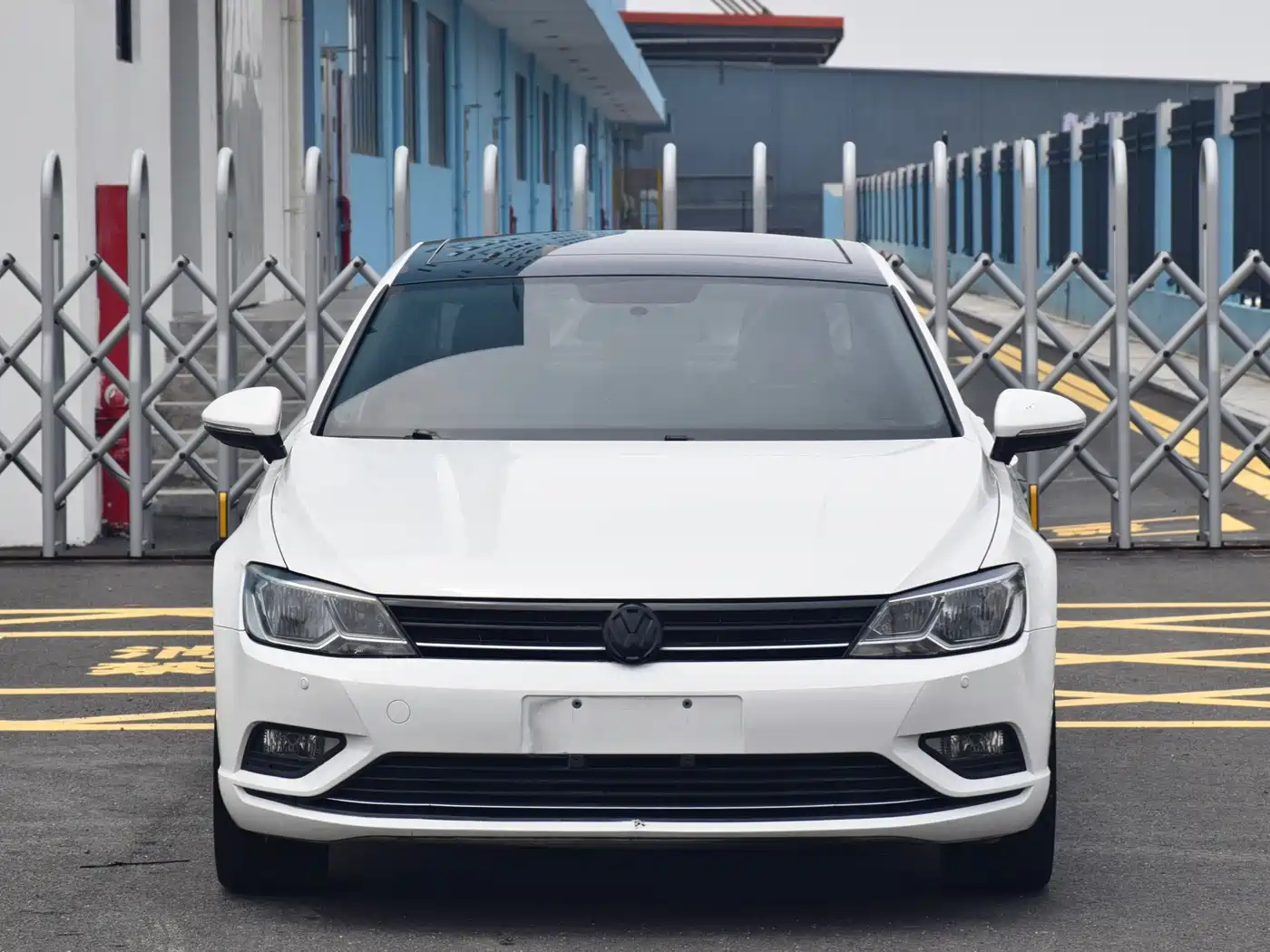 Volkswagen Lamando 2017 280TSI DSG Comfort Edition фото 2
