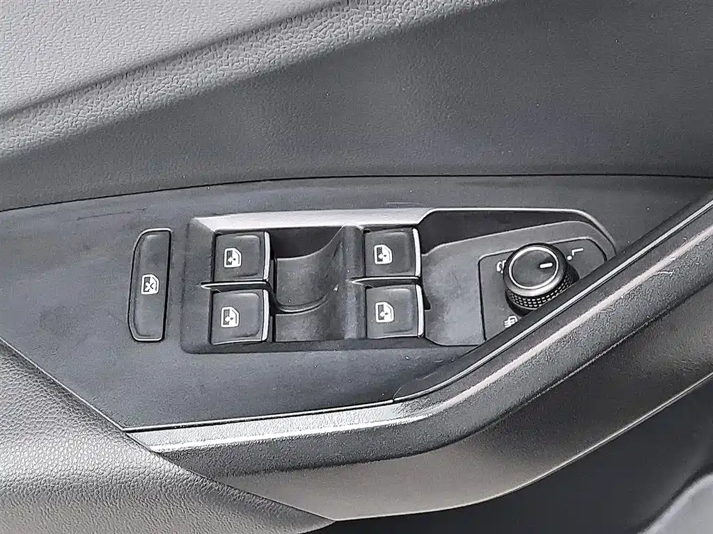 Volkswagen Sagitar 2021 280TSI DSG Luxury Smart Connect фото 9