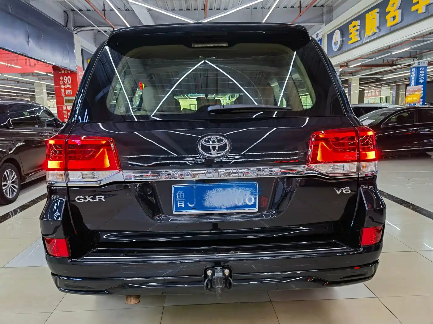 Toyota Land Cruiser (Import) 2016 2015 4.0L V6 Middle East Low Configuration Edition
