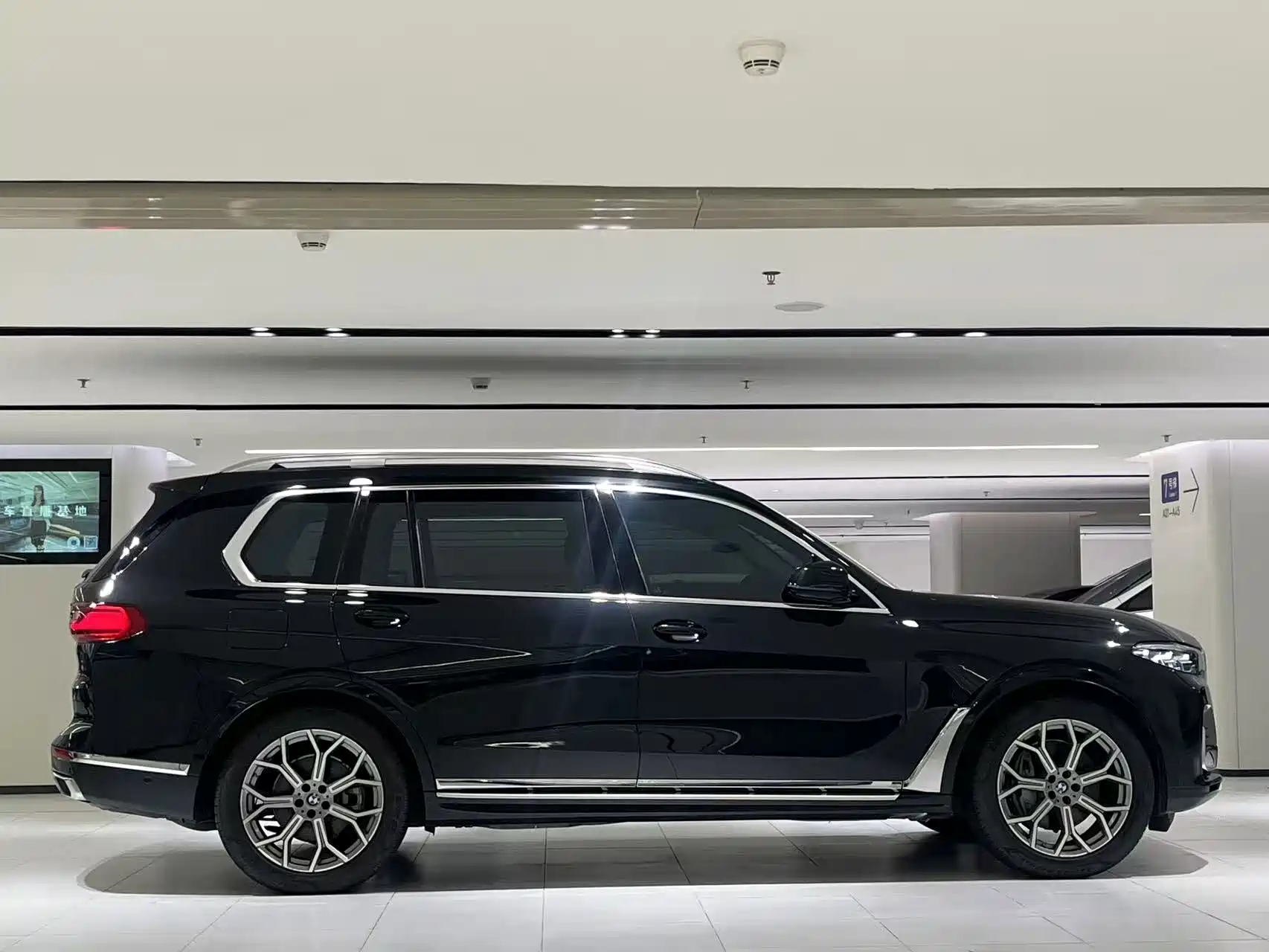 Фото 3 - BMW X7