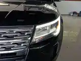 Photo 24 - Ford Explorer (Import)