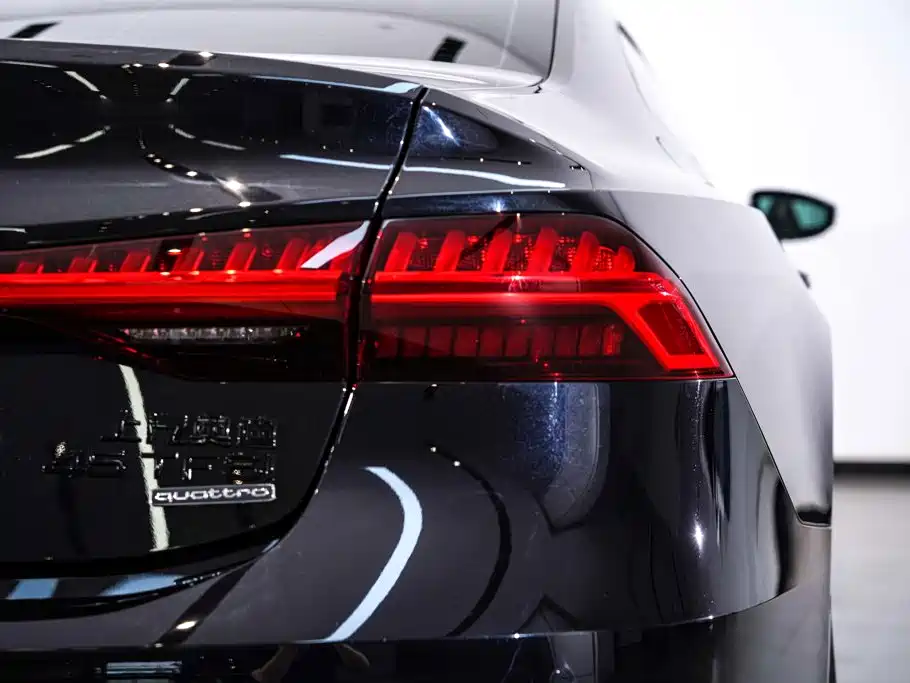 Audi A7L 2025 2024 45 TFSI quattro Black Warrior Edition