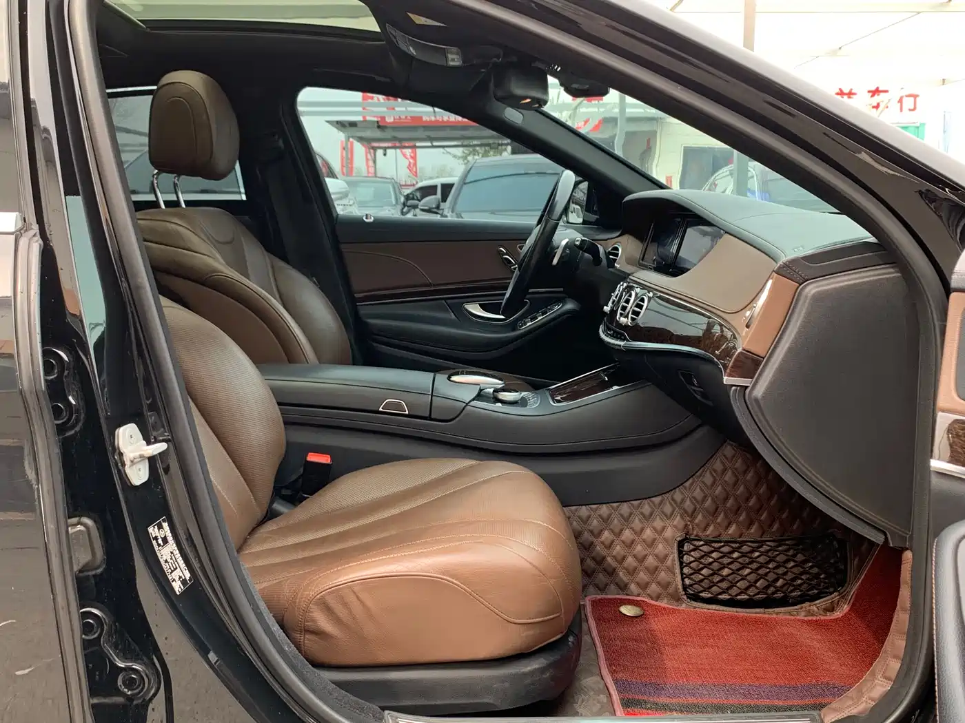 Mercedes-Benz S-Class 2016 S 320 L Business Edition фото 12