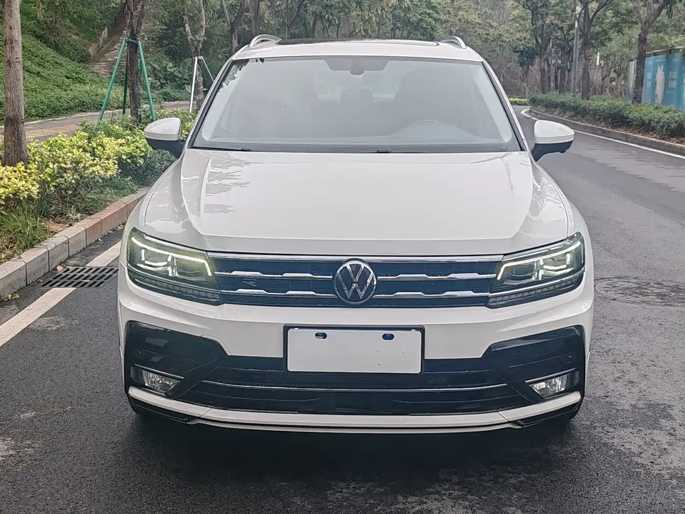 Volkswagen Tiguan L 2021 380TSI Automatic 4WD R-Line Flagship 7-seater фото 3