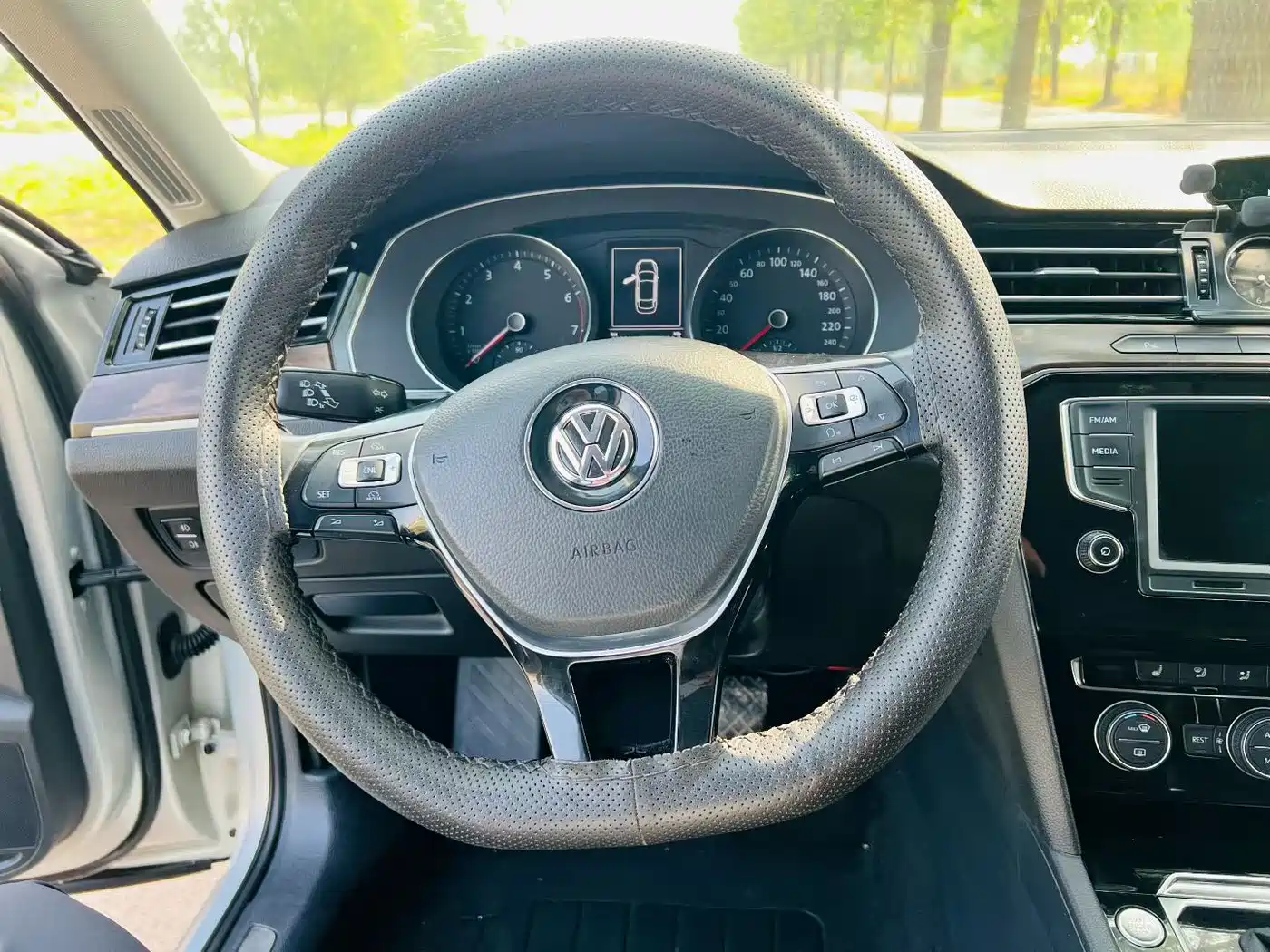 Volkswagen Magotan 2017 380TSI DSG Luxury фото 7