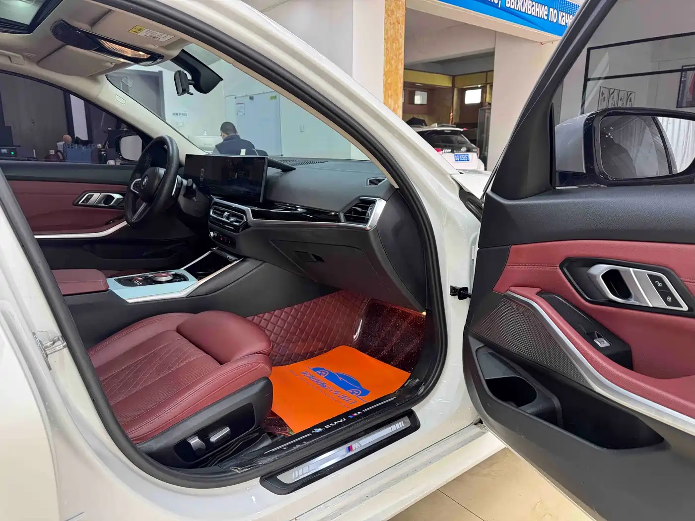 BMW 3 Series 2023 320Li M Sport Package фото 10