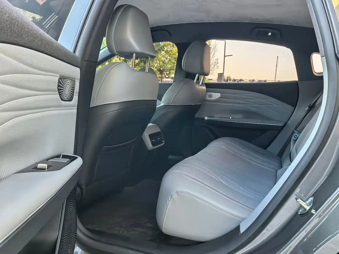 Geely Galaxy Galaxy E8 2024 2024 550km RWD MAX