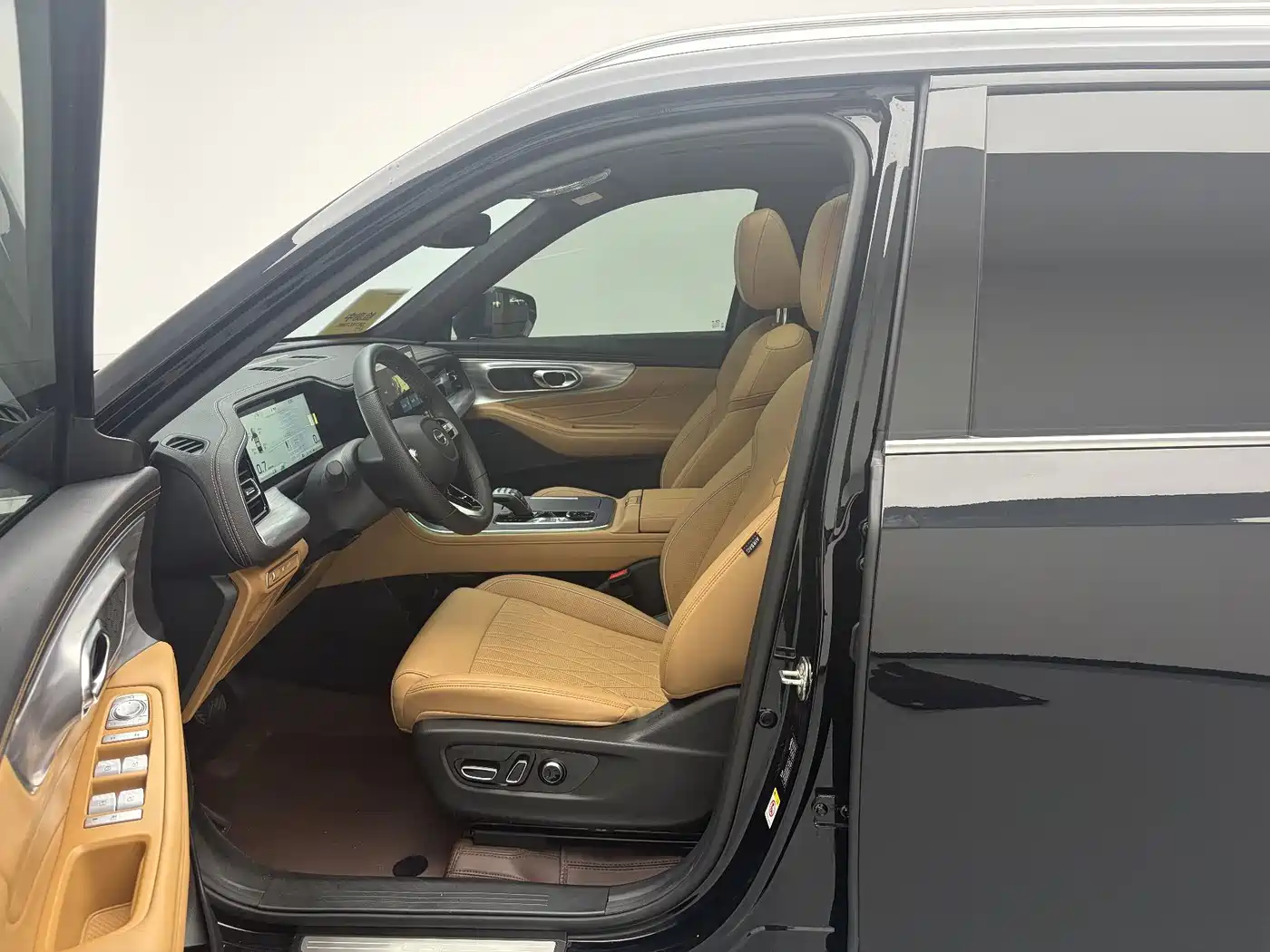 GAC Trumpchi Trumpchi GS8 2025 2025 Pilot Series 2.0TGDI 2WD Luxury Edition 5-seater