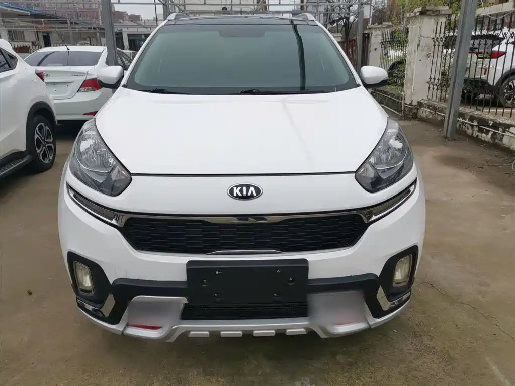 Kia KX3 Smart Run 2015 1.6L Automatic 2WD DLX фото 3