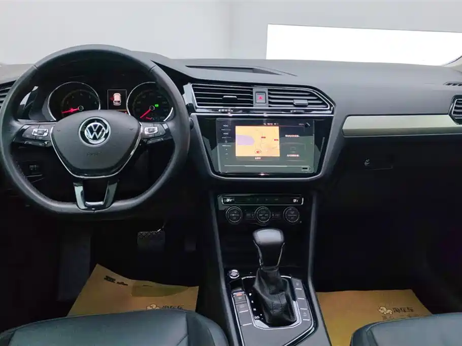 Volkswagen Tiguan L 2021 330TSI Automatic 2WD Smart фото 12