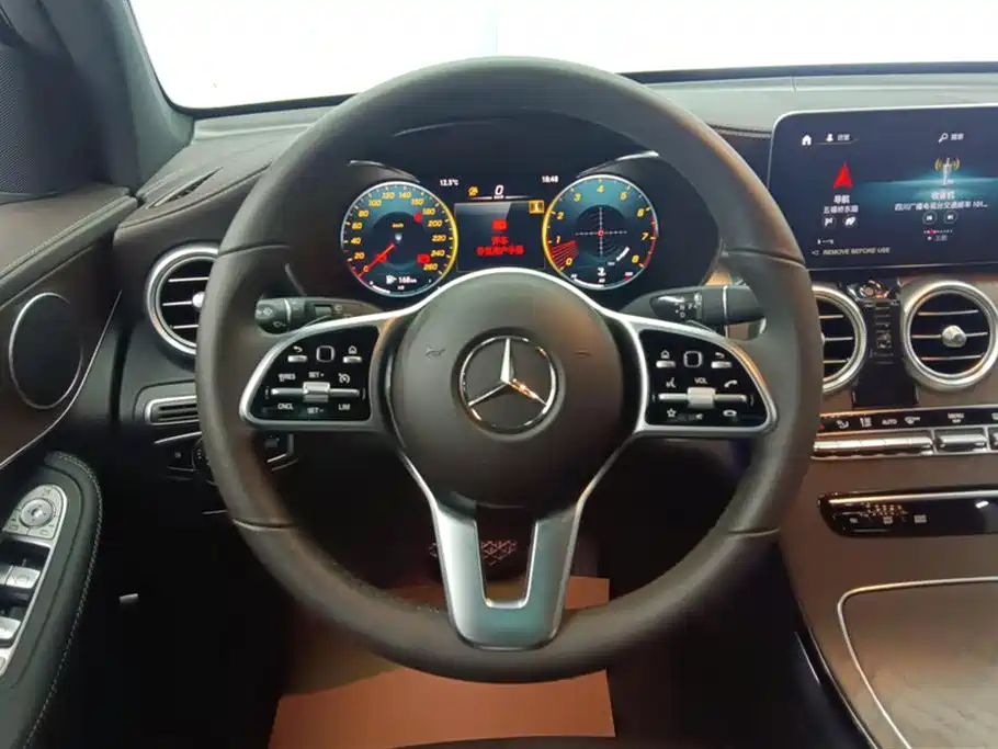 Mercedes-Benz GLC 2022 Facelift GLC 260 L 4MATIC Luxury Model фото 15