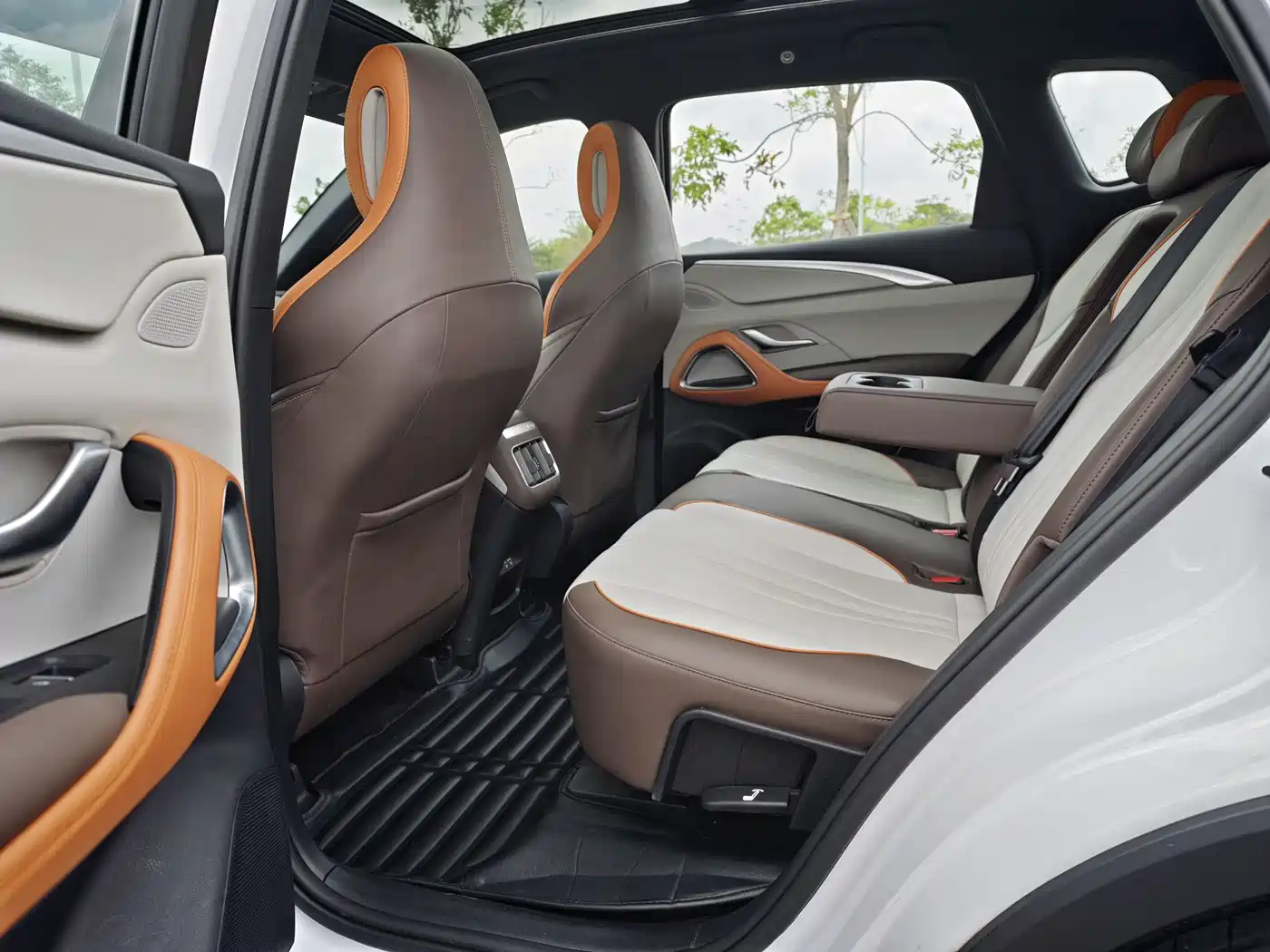 BYD Song Pro New Energy 2023 Champion Edition DM-i 110KM Surpassing Type фото 10