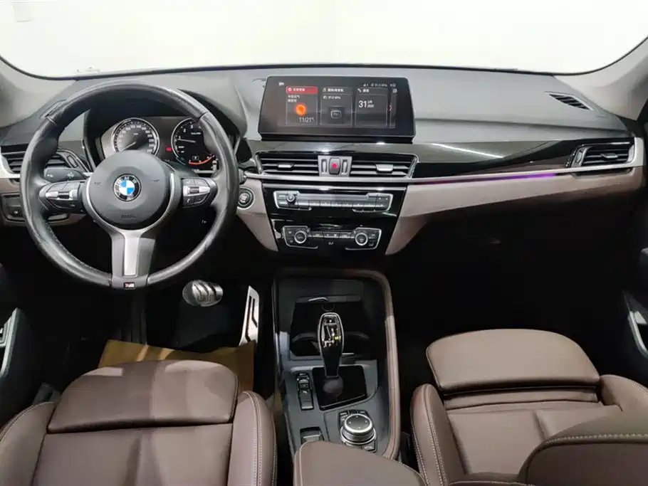 BMW X1 2022 sDrive25Li Leading фото 12