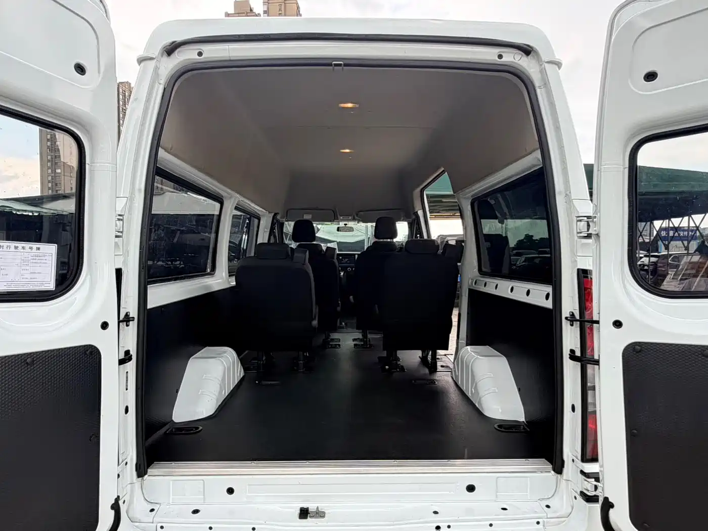 Jiangling JMC Fushun 2024 2023 Model 2.0T Automatic Medium Wheelbase Medium Roof Commercial MPV 6 Seats