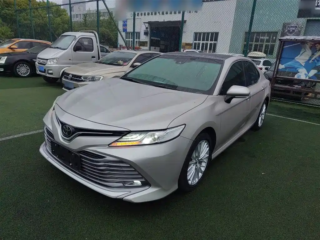 Toyota Camry 2019 2.5G Luxury Edition China VI фото 2