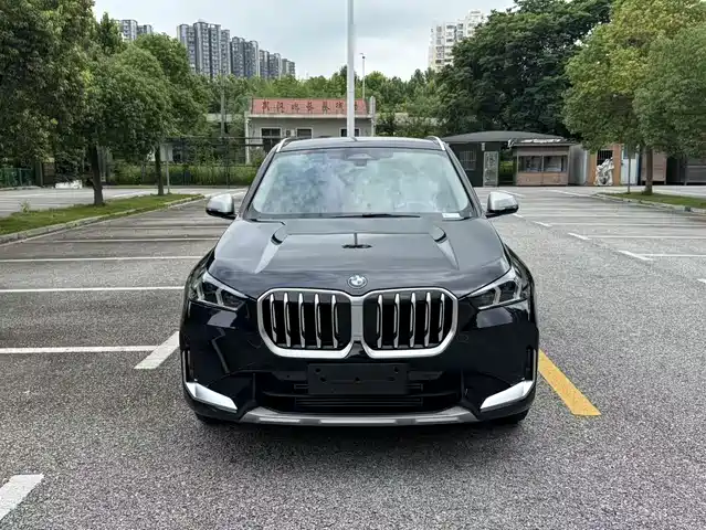 BMW X1 2023 sDrive20Li X Design Package — фото 2