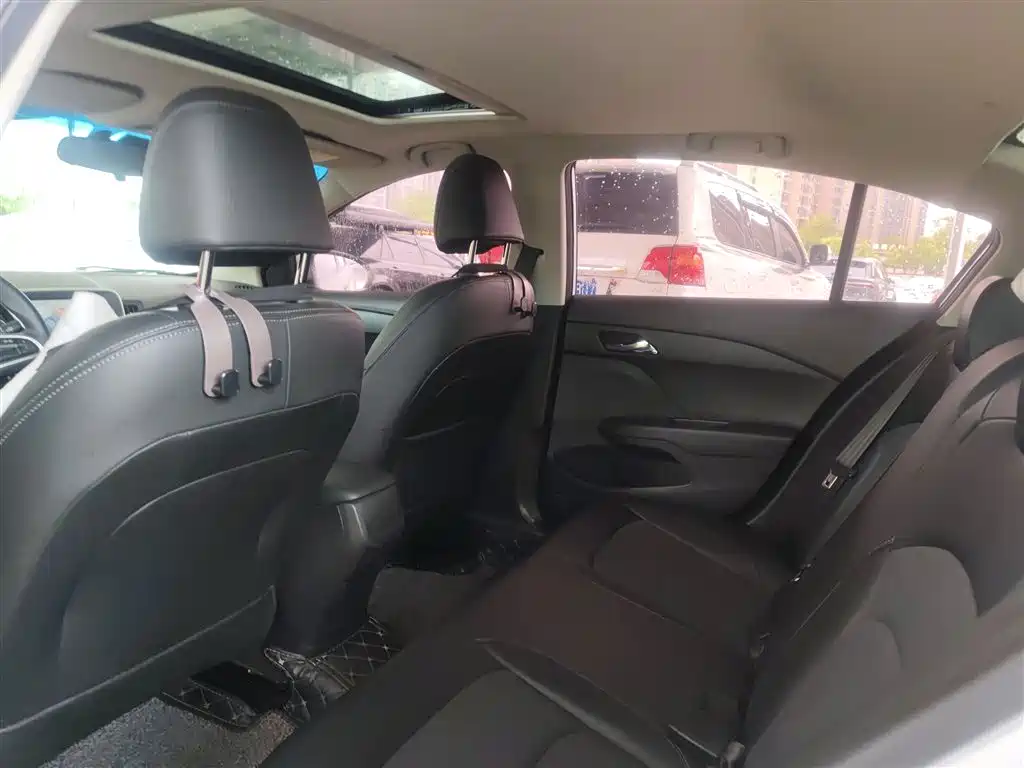 Chevrolet Cavalier 2019 320 Automatic Joy Edition фото 18