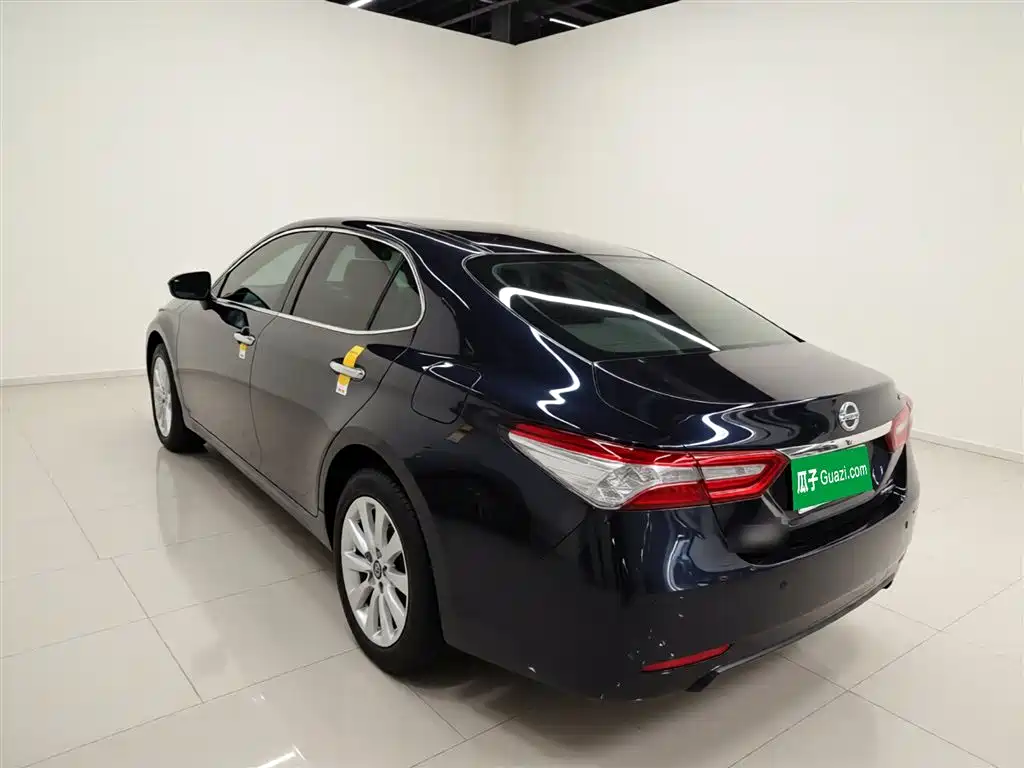 Toyota Camry 2018 2.0G Luxury Edition фото 23