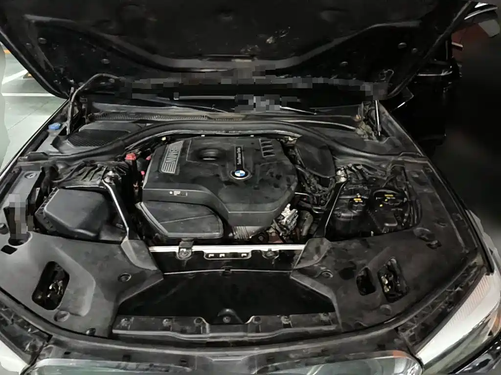 Photo 3 - BMW 5 Series