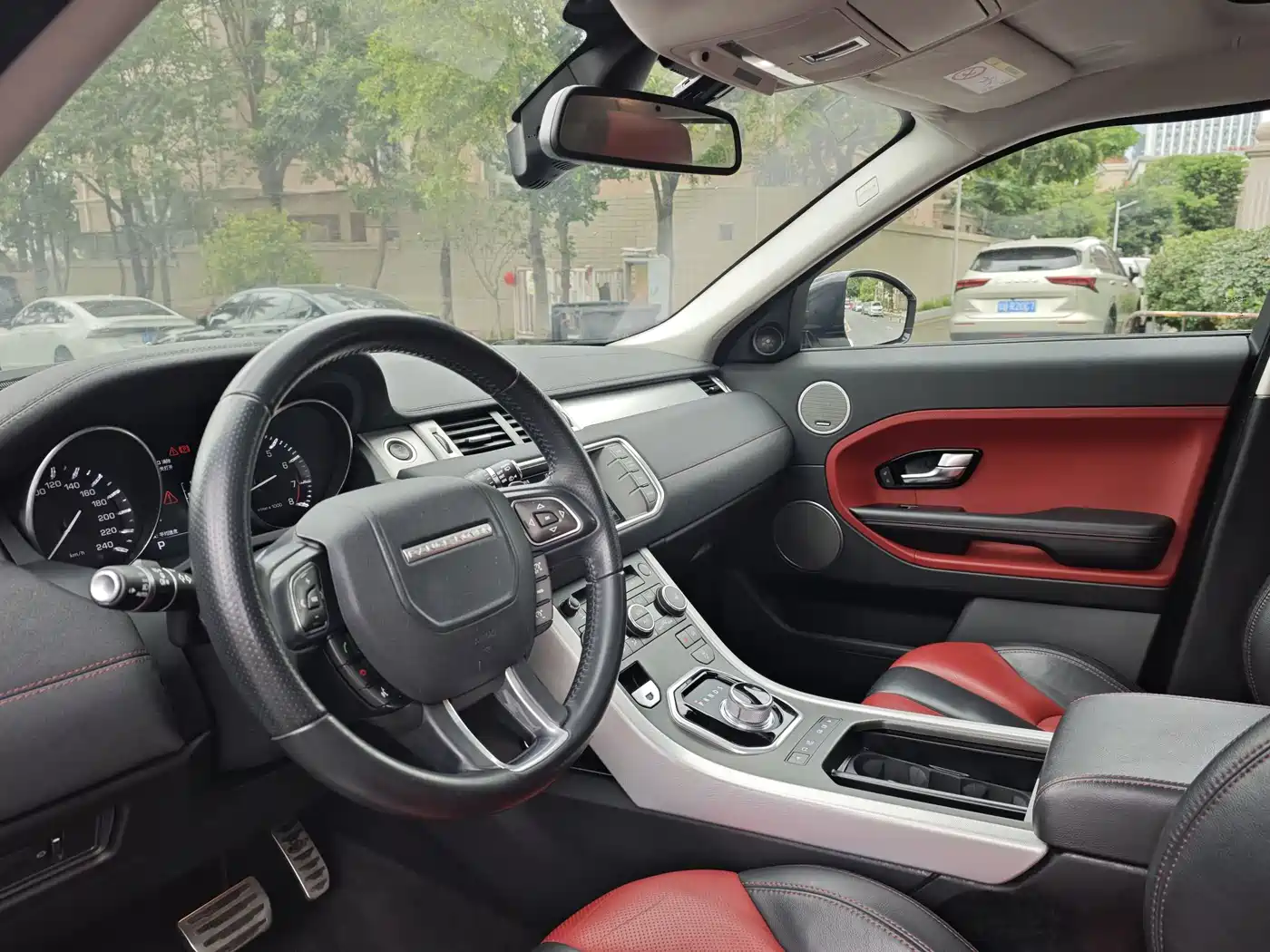 Land Rover Range Rover Evoque (Import) 2014 2.0T 5-door Brilliance Sport фото 7