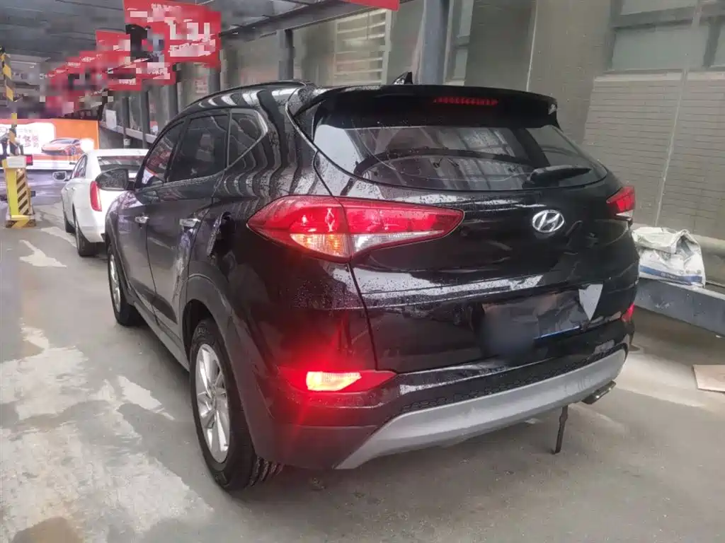 Hyundai Tucson 2018 1.6T DCT 2WD 15th Anniversary Special Edition фото 5