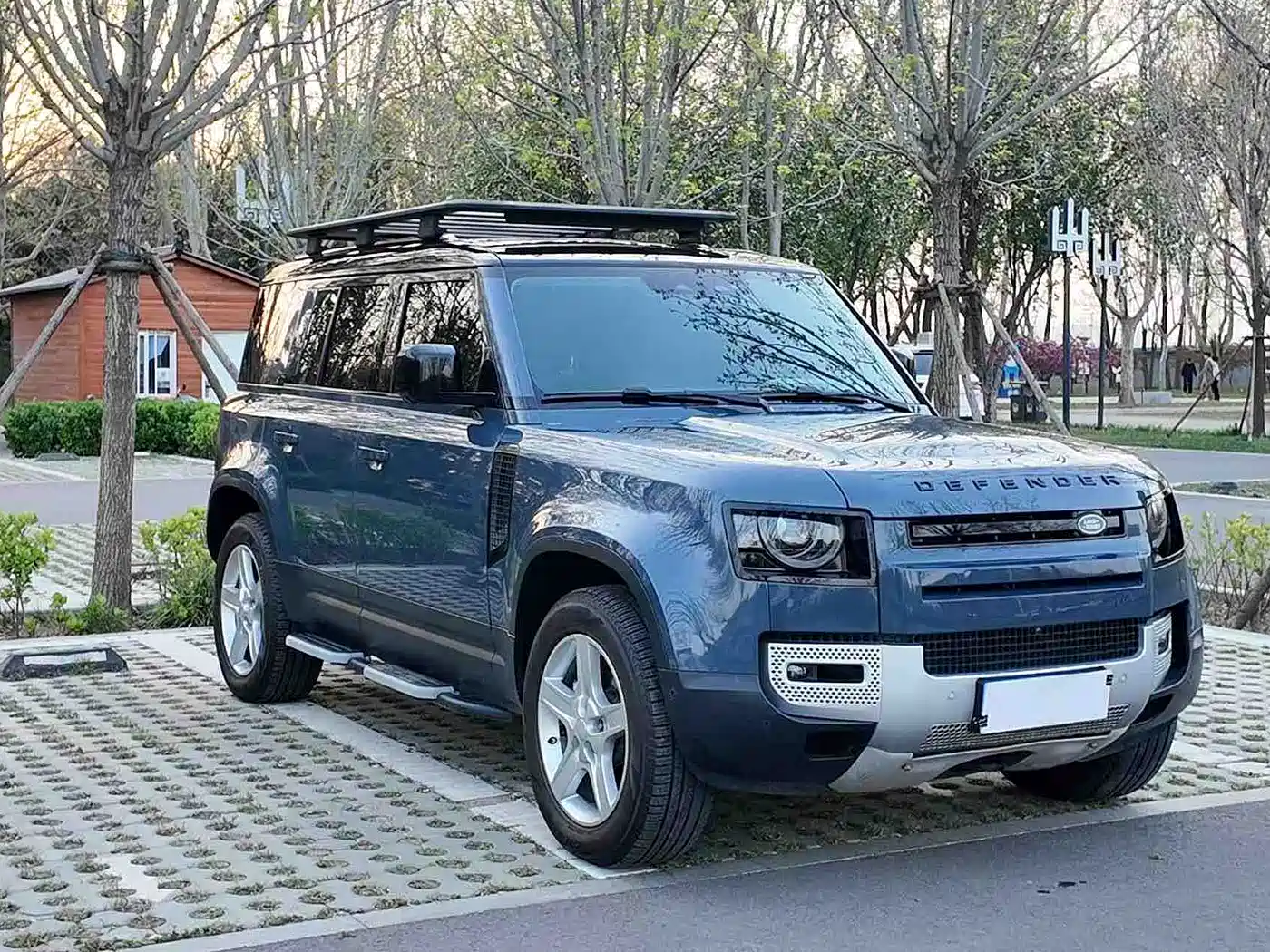 Land Rover Defender 2021 110 P400 SE фото 3