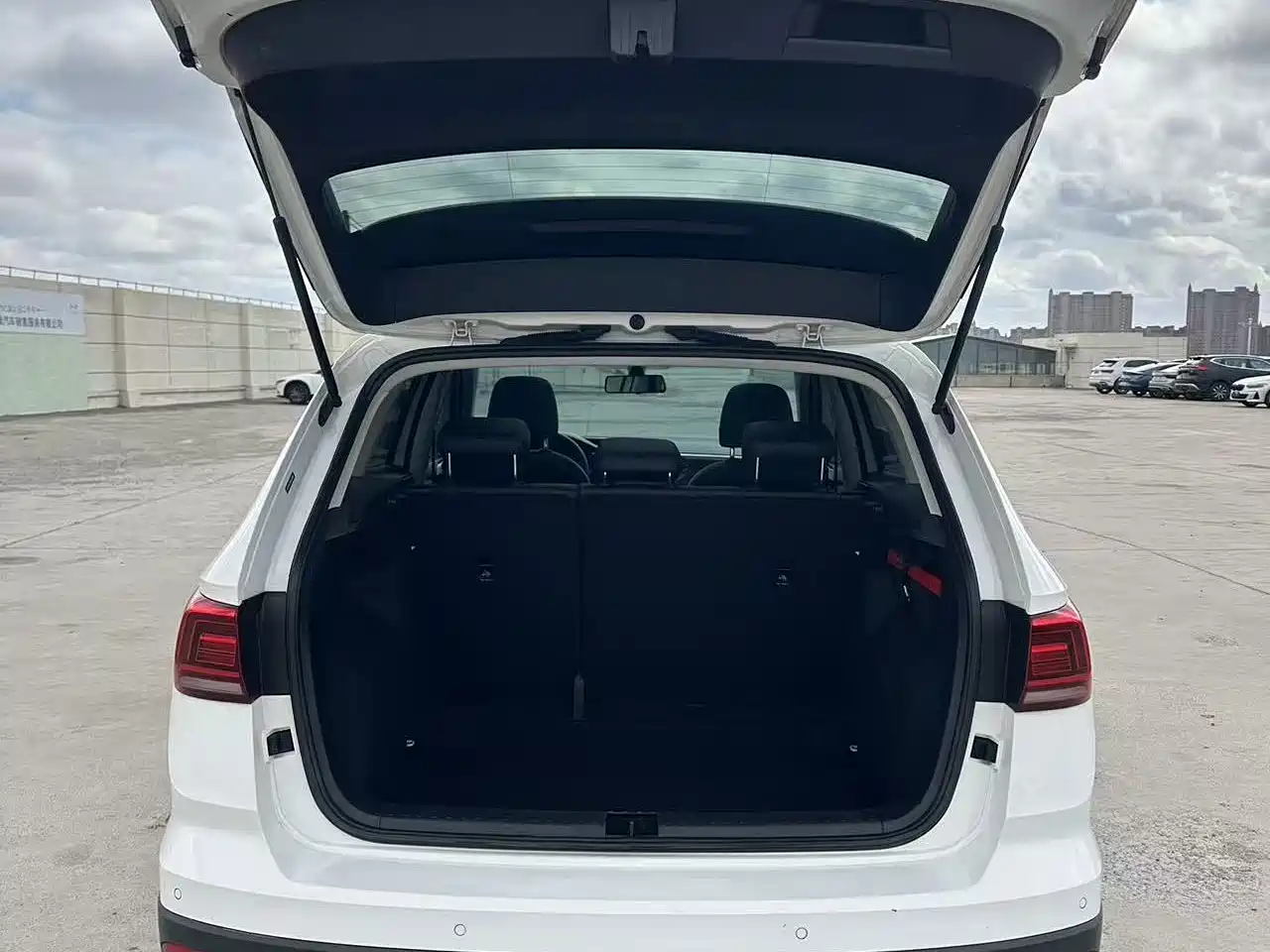 Volkswagen Tharu 2022 280TSI 2WD Comfort фото 21