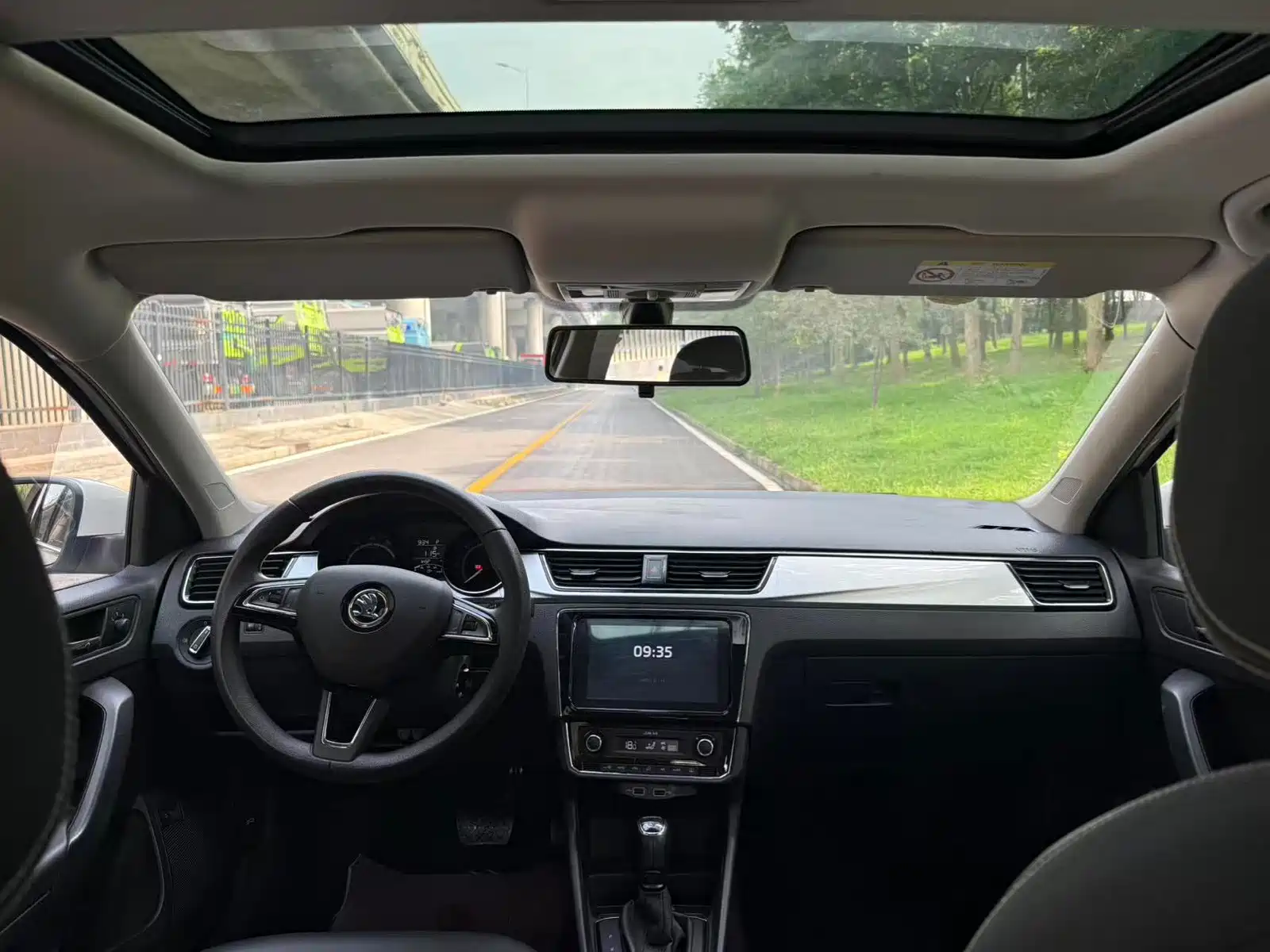 Фото 8 - Škoda Rapid