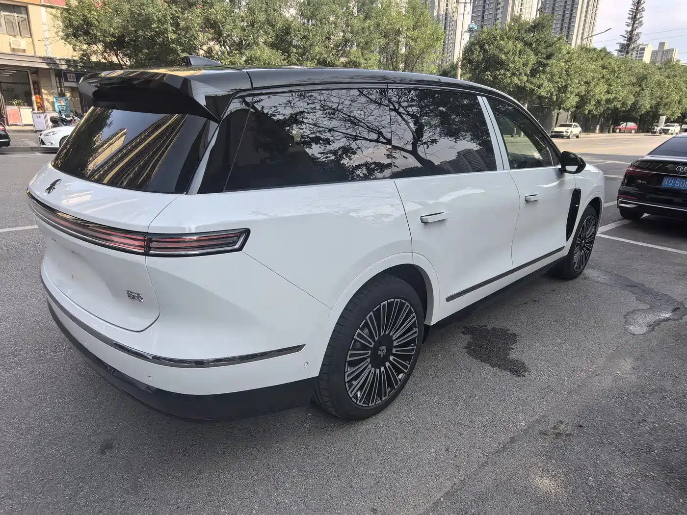 NIO ES8 2026 2025 Model 6-Seat Executive Luxury Edition