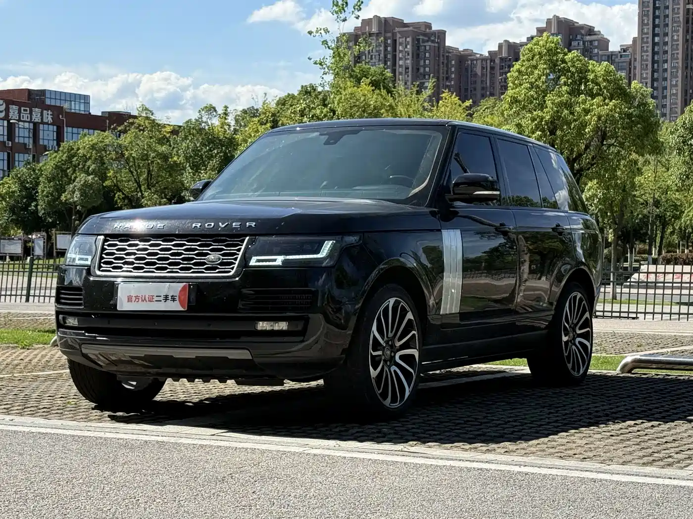 Фото 1 - Land Rover Range Rover