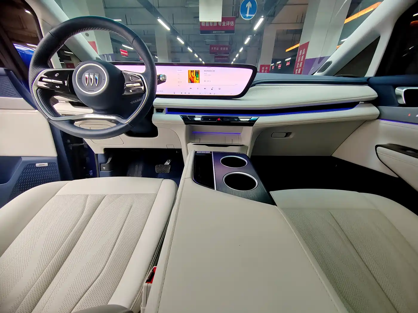 BUICK GL8 NEW ENERGY