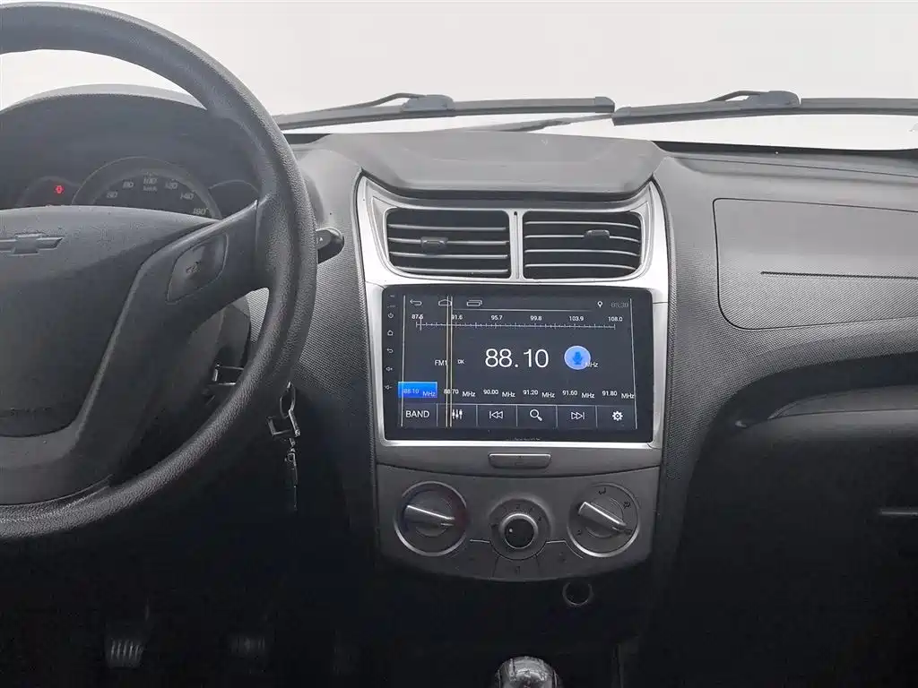 Chevrolet Sail 2013 Sedan 1.4L Manual Premium Happiness Edition фото 12