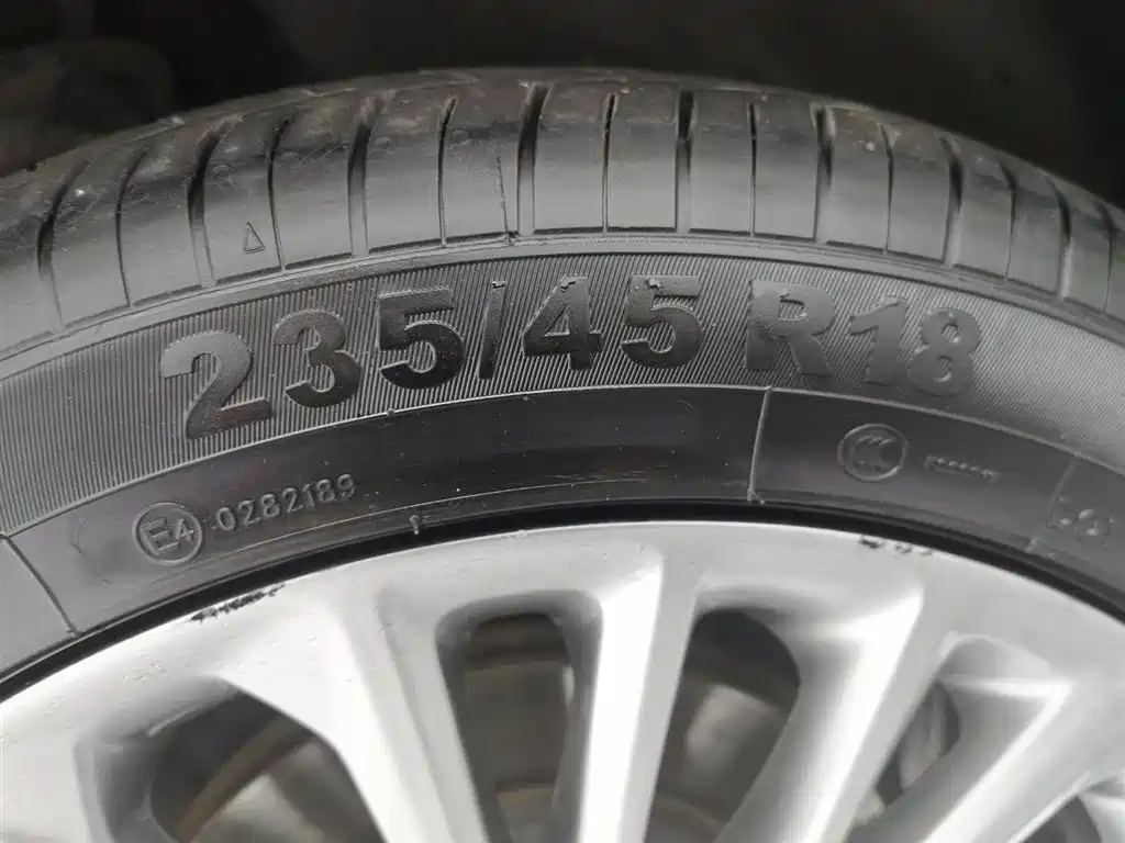 Toyota Avalon 2019 Hybrid 2.5L XLE Premium Edition China VI фото 24