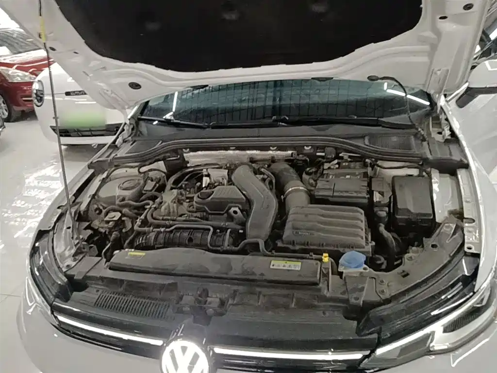 Volkswagen Golf 2025 300TSI Pro фото 20